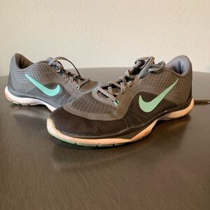 Size 8.5 - Nike Flex Trainer 6 Gray Women’s